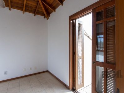 Casa à venda com 257m², 4 quartos, 1 suíte, 5 vagas no bairro Ipanema em Porto Alegre - Foto 64