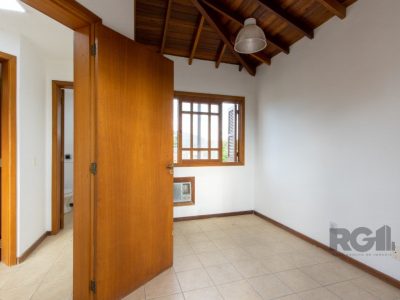 Casa à venda com 257m², 4 quartos, 1 suíte, 5 vagas no bairro Ipanema em Porto Alegre - Foto 70