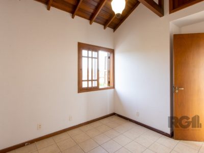 Casa à venda com 257m², 4 quartos, 1 suíte, 5 vagas no bairro Ipanema em Porto Alegre - Foto 75