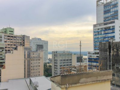 Conjunto/Sala à venda com 78m² no bairro Centro Histórico em Porto Alegre - Foto 2