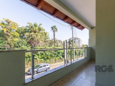 Casa à venda com 236m², 3 quartos, 1 suíte, 2 vagas no bairro Tristeza em Porto Alegre - Foto 7