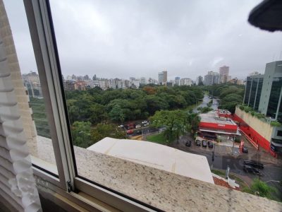 Apartamento à venda com 90m², 2 quartos, 1 suíte, 2 vagas no bairro Moinhos de Vento em Porto Alegre - Foto 14