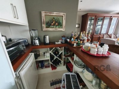 Apartamento à venda com 90m², 2 quartos, 1 suíte, 2 vagas no bairro Moinhos de Vento em Porto Alegre - Foto 5