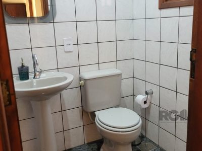 Casa à venda com 220m², 4 quartos, 2 vagas no bairro Partenon em Porto Alegre - Foto 23