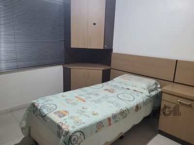 Casa à venda com 220m², 4 quartos, 2 vagas no bairro Partenon em Porto Alegre - Foto 20