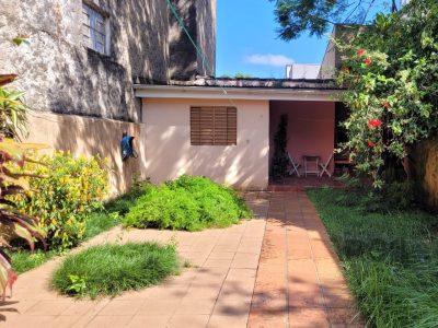 Casa à venda com 220m², 4 quartos, 2 vagas no bairro Partenon em Porto Alegre - Foto 28