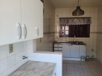 Casa à venda com 220m², 4 quartos, 2 vagas no bairro Partenon em Porto Alegre - Foto 33