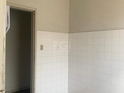 Apartamento à venda com 95m², 3 quartos no bairro Bonfim em Porto Alegre - Foto 2