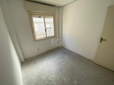 Apartamento à venda com 89m², 3 quartos, 1 suíte, 1 vaga no bairro Ipanema em Porto Alegre - Foto 4