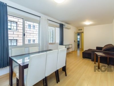 Apartamento à venda com 105m², 3 quartos, 2 vagas no bairro Petrópolis em Porto Alegre - Foto 2