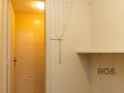 Apartamento à venda com 105m², 3 quartos, 2 vagas no bairro Petrópolis em Porto Alegre - Foto 9