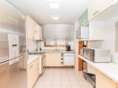 Apartamento à venda com 117m², 3 quartos, 1 suíte, 3 vagas no bairro Petrópolis em Porto Alegre - Foto 12