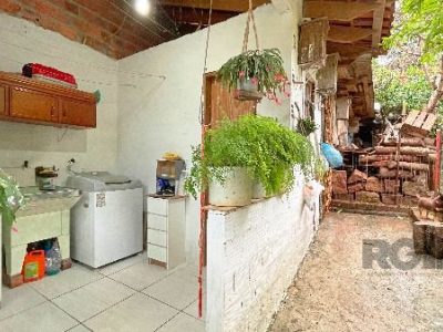 Casa à venda com 150m², 2 quartos, 2 vagas no bairro Ipanema em Porto Alegre - Foto 14