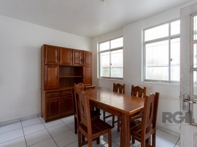 Casa à venda com 220m², 5 quartos, 2 vagas no bairro Ipanema em Porto Alegre - Foto 20