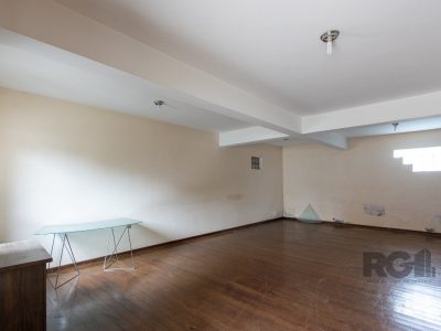 Casa à venda com 220m², 5 quartos, 2 vagas no bairro Ipanema em Porto Alegre - Foto 28