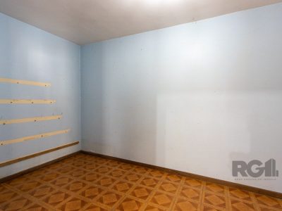 Casa à venda com 220m², 5 quartos, 2 vagas no bairro Ipanema em Porto Alegre - Foto 32