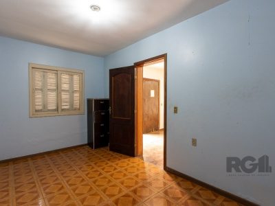 Casa à venda com 220m², 5 quartos, 2 vagas no bairro Ipanema em Porto Alegre - Foto 33