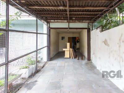 Casa à venda com 220m², 5 quartos, 2 vagas no bairro Ipanema em Porto Alegre - Foto 35