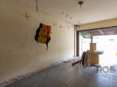 Casa à venda com 220m², 5 quartos, 2 vagas no bairro Ipanema em Porto Alegre - Foto 37