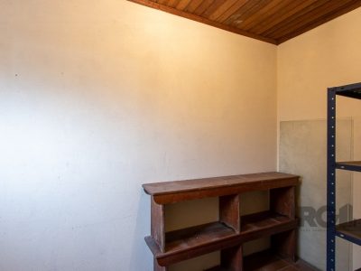 Casa à venda com 220m², 5 quartos, 2 vagas no bairro Ipanema em Porto Alegre - Foto 46