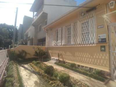 Casa à venda com 200m², 3 quartos, 2 vagas no bairro São Geraldo em Porto Alegre - Foto 13