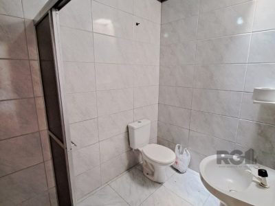 Casa à venda com 190m², 3 quartos, 4 vagas no bairro São Geraldo em Porto Alegre - Foto 20