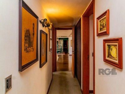 Apartamento à venda com 241m², 3 quartos, 1 suíte, 3 vagas no bairro Moinhos de Vento em Porto Alegre - Foto 14