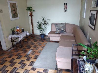 Casa à venda com 85m², 3 quartos, 1 vaga no bairro Petrópolis em Porto Alegre - Foto 2