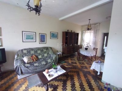 Casa à venda com 85m², 3 quartos, 1 vaga no bairro Petrópolis em Porto Alegre - Foto 3