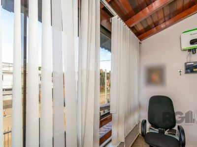 Casa à venda com 288m², 4 quartos, 1 suíte, 4 vagas no bairro Jardim Planalto em Porto Alegre - Foto 6