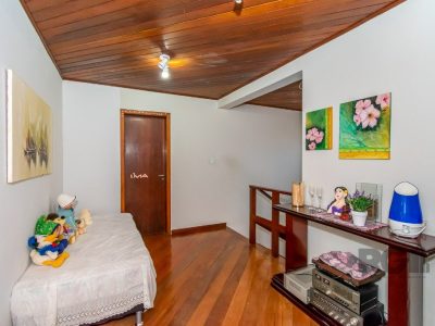 Casa à venda com 288m², 4 quartos, 1 suíte, 4 vagas no bairro Jardim Planalto em Porto Alegre - Foto 26