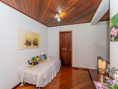 Casa à venda com 288m², 4 quartos, 1 suíte, 4 vagas no bairro Jardim Planalto em Porto Alegre - Foto 27