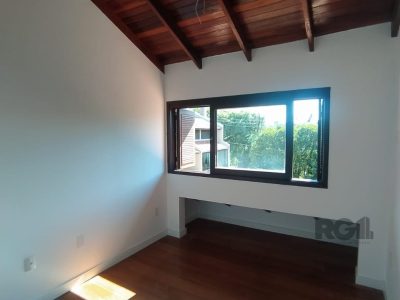 Casa Condominio à venda com 240m², 3 quartos, 1 suíte, 2 vagas no bairro Ipanema em Porto Alegre - Foto 8