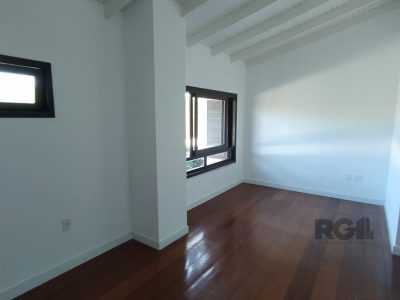 Casa Condominio à venda com 240m², 3 quartos, 1 suíte, 2 vagas no bairro Ipanema em Porto Alegre - Foto 14