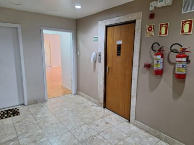 Apartamento à venda com 107m², 3 quartos, 1 vaga no bairro Cidade Baixa em Porto Alegre - Foto 17