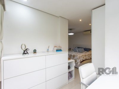 Cobertura à venda com 187m², 3 quartos, 3 suítes, 2 vagas no bairro Tristeza em Porto Alegre - Foto 29