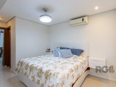 Cobertura à venda com 187m², 3 quartos, 3 suítes, 2 vagas no bairro Tristeza em Porto Alegre - Foto 30