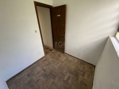 Casa à venda com 280m², 4 quartos, 1 suíte, 4 vagas no bairro Três Figueiras em Porto Alegre - Foto 22