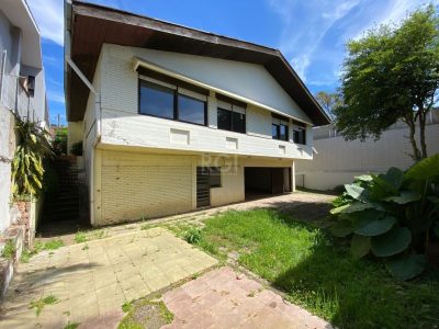 Casa à venda com 280m², 4 quartos, 1 suíte, 4 vagas no bairro Três Figueiras em Porto Alegre - Foto 53