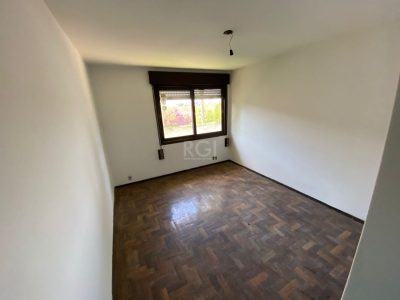 Casa à venda com 280m², 4 quartos, 1 suíte, 4 vagas no bairro Três Figueiras em Porto Alegre - Foto 23