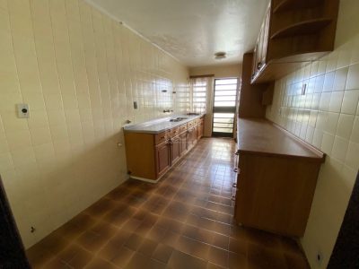 Casa à venda com 280m², 4 quartos, 1 suíte, 4 vagas no bairro Três Figueiras em Porto Alegre - Foto 20