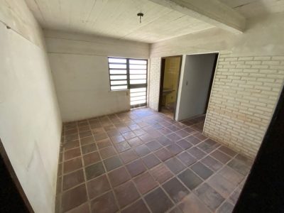 Casa à venda com 280m², 4 quartos, 1 suíte, 4 vagas no bairro Três Figueiras em Porto Alegre - Foto 31