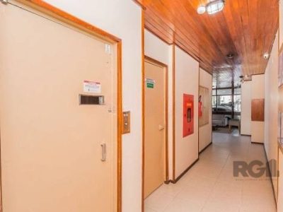 Apartamento à venda com 90m², 3 quartos, 1 vaga no bairro Floresta em Porto Alegre - Foto 29