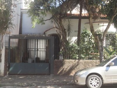 Casa à venda com 250m², 4 quartos, 1 suíte, 2 vagas no bairro Petrópolis em Porto Alegre - Foto 12