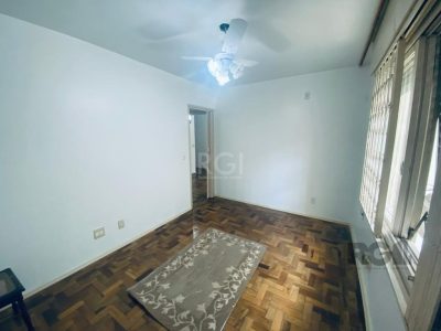 Apartamento à venda com 70m², 2 quartos no bairro Santana em Porto Alegre - Foto 3