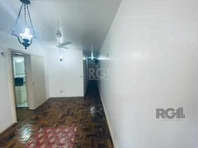 Apartamento à venda com 70m², 2 quartos no bairro Santana em Porto Alegre - Foto 9