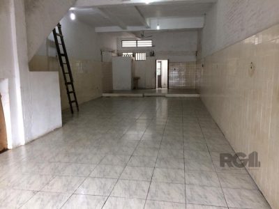 Casa à venda com 190m², 3 quartos, 4 vagas no bairro São Geraldo em Porto Alegre - Foto 3