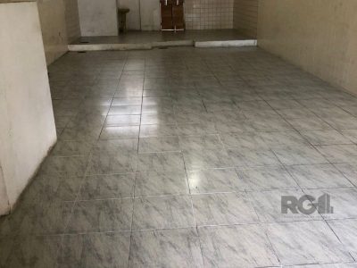 Casa à venda com 190m², 3 quartos, 4 vagas no bairro São Geraldo em Porto Alegre - Foto 8