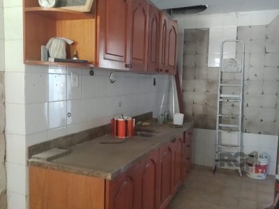 Casa à venda com 100m², 3 quartos, 1 vaga no bairro Partenon em Porto Alegre - Foto 11