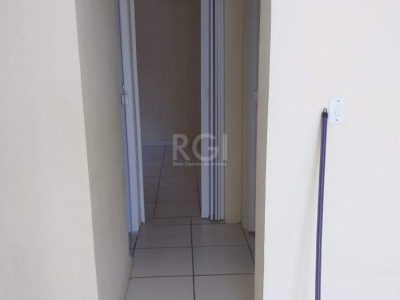 Casa à venda com 200m², 6 quartos, 4 vagas no bairro Tristeza em Porto Alegre - Foto 30